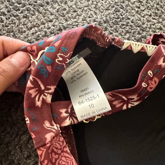 Bikini - Picture 7 of 8